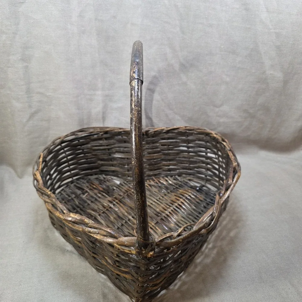 Large Heart Shaped Basket w Handle Cottage Prairie  Decor Wedding 16x17x15
